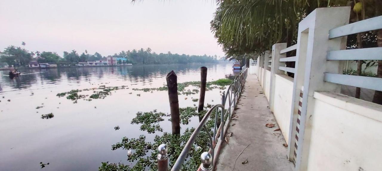 Captains Cabin Backwater Resort Alappuzha Exterior foto